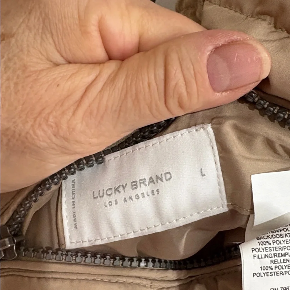 Lucky Brand Reversible Cream Sherpa/Tan Polyester Vest - Picture 9 of 12